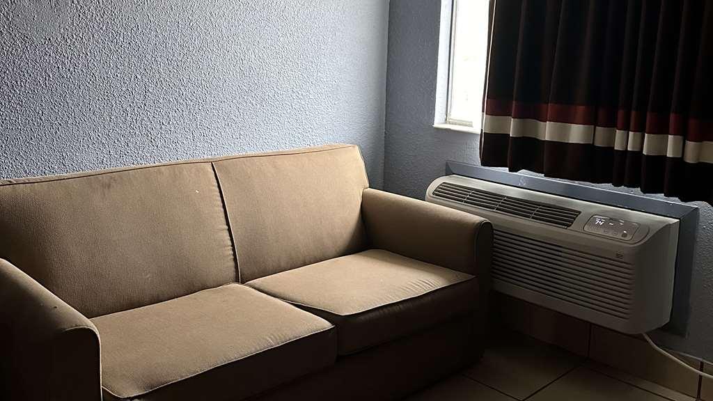 Americas Best Value And Motel 2*
